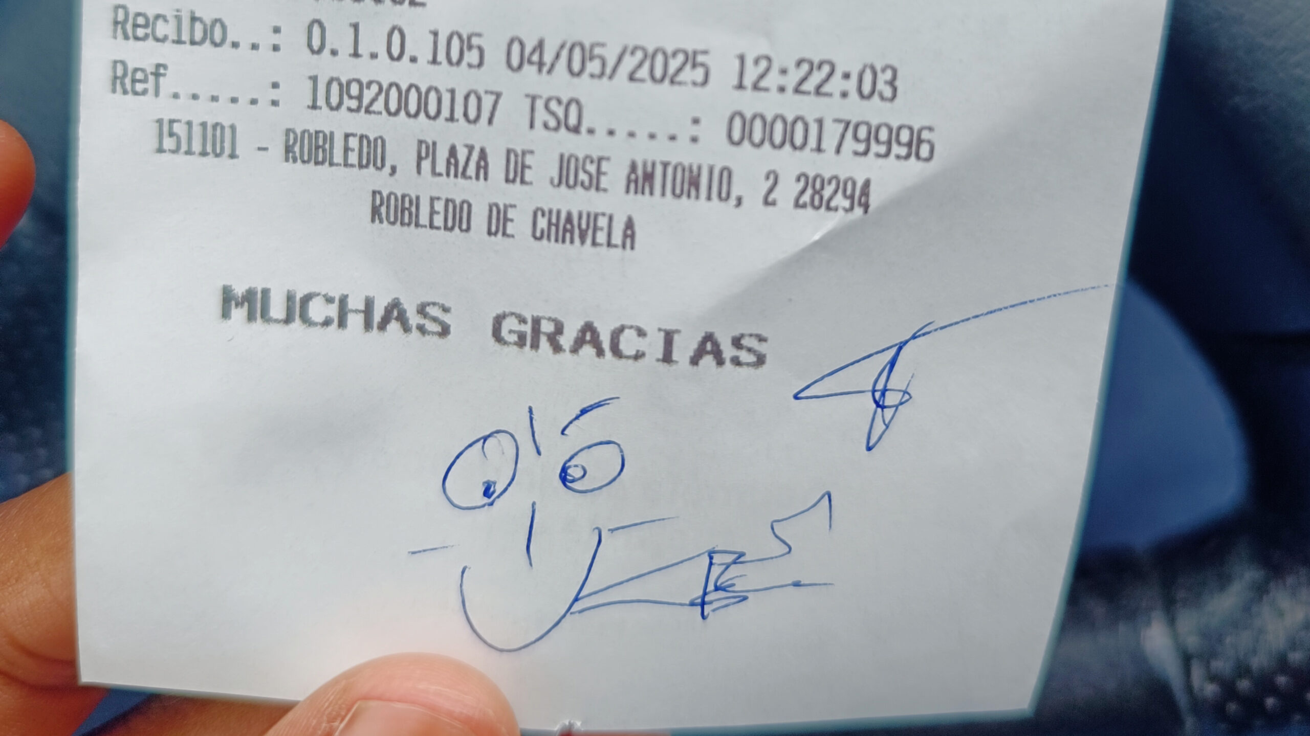 El Padre me firmó un recibo